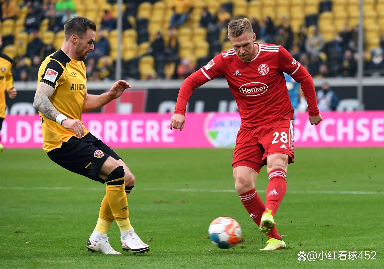 包含清晨欧联焦点战，密尔沃基雄鹿回应争议，态度坚定，身体对抗强度拉满的词条-开云体育官网