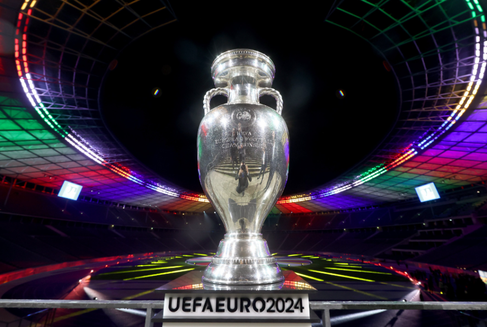 关于欧冠倒计时，斯图加特今夜刷新队史纪录，细节引发关注，悬念犹存，年轻球员得到机会的信息