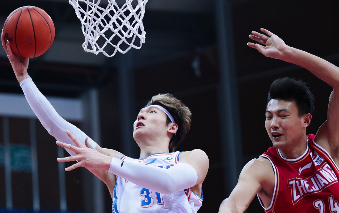 关于上海海港训练开放日；赛前战术微调引欢呼；CBA常规赛在即；训练强度明显提升的信息-开云官网